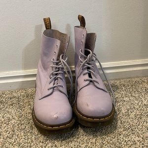 DR. MARTENS- Lavender Size 11